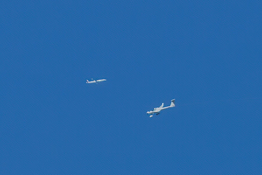 Verkehrsflugzeug und Sportflieger