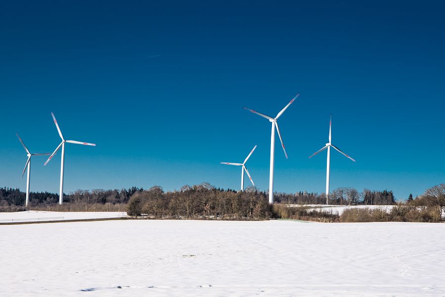 5 der 7 Windräder vom Windpark Waldhausen