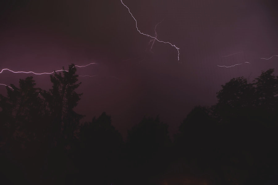 Gewitter mit Blitzen
