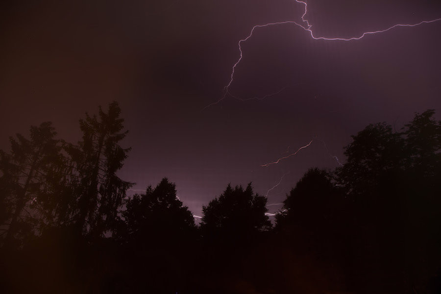Gewitter mit Blitzen
